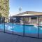 4 Bedroom house large pool & spa in prime location - Los Angeles