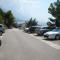 Apartments with a parking space Pisak, Omis - 4281 - Mimice