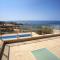 Seafront 5 Bedroom Villa Paradise in Sea Caves