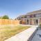 SPACIOUS 3 BEDROOM HOME - GREAT FOR FAMILIES!