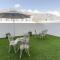 Contemporary arty Studio Balcony Mountain views
