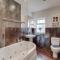Silver Stag Properties Large 4 bed Property
