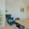 5 BR Penthouse Apartment / Downtown / Marina