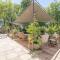 Cosy Loft tarif avec 1 ou 2 chambres 2 ou 4 personnes, vue parc et piscine