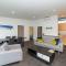 Atalante - Lakefront Location with Stunning Views
