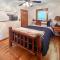 Spacious Murphy Chalet with Hot Tub Mtn Views! - Salem
