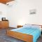 Apartments with a parking space Vrsi - Mulo, Zadar - 5796 - Vrsi