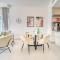 Deal of the Week Stylish 1BR with Partial Burj Views by Deluxe Holiday Homes - Dubai