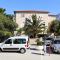 Apartments by the sea Podgora, Makarska - 4330