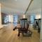 HiGuests - Roomy and Chic Studio with Panoramic Canal Views - Dubaj