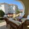 Seaview apartment with roof terrace