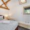 Guest Homes - Snodsbury Barn - Upton Snodsbury