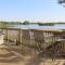 Coot Cottage - holiday house with fantastic lake views