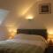 Coot Cottage - holiday house with fantastic lake views