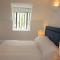 Coot Cottage - holiday house with fantastic lake views