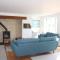 Coot Cottage - holiday house with fantastic lake views