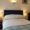 Coot Cottage - holiday house with fantastic lake views