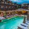 Del Mare Suites