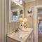 Modern Home about 2 Mi to Cranmore Mountain Resort! - Conway