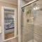Modern Home about 2 Mi to Cranmore Mountain Resort!