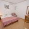 Triple Room Brela 6056a