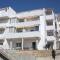 Apartments with a parking space Nemira, Omis - 6070