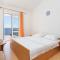 Apartments with a parking space Brela, Makarska - 6043 - Brela