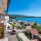 Seaside apartments with a swimming pool Posedarje, Novigrad - 6162 - Posedarje