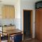 Apartments with a parking space Dugi Rat, Omis - 7481
