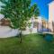 Apartments with a parking space Mali Rat (Omis) - 7482 - Sumpetar