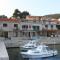 Apartments by the sea Brna, Korcula - 7553 - Smokvica