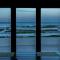 Pearl Haven, coastal comfort just steps from the shore! - Ейзерфонтейн