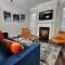 Spacious Centrally Located 3 Bed 2 Bath - Sleeps 8