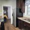 Spacious Centrally Located 3 Bed 2 Bath - Sleeps 8
