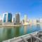 HiGuests - Roomy and Chic Studio with Panoramic Canal Views - Dubaj