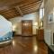 Tiepolo romantic penthouse in the Oltrarno