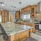 Private Pool & Hot Tub: Family Home in Gilbert
