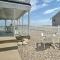 2 Decks + Beach Access: Oceanfront Getaway!