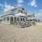 2 Decks and Beach Access Oceanfront Getaway! - Marshfield