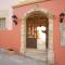 Roi Boutique Suites