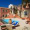 Roi Boutique Suites