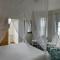 Hotel Macomber ADULTS ONLY