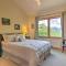 Mountain Escape with Stunning Views!