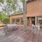 Bryan Home with Deck and Yard about 4 Mi to Texas A and M!