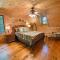 Private, nature, jetted tub, fire pit, easy access. Great family vacation property! - Blairsville