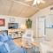 Heated Saltwater Pool and Bar Del Ray Cottage!