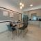 Elegant Homes 9Pax 5Bed Sunway Pyramid-Lagoon 2 Car Park