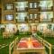 Hotel Acme Inn