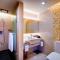 Grand Mercure Xiamen Downtown-Free Welcome Fruit & Metro Station