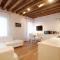 The Lions House APT2